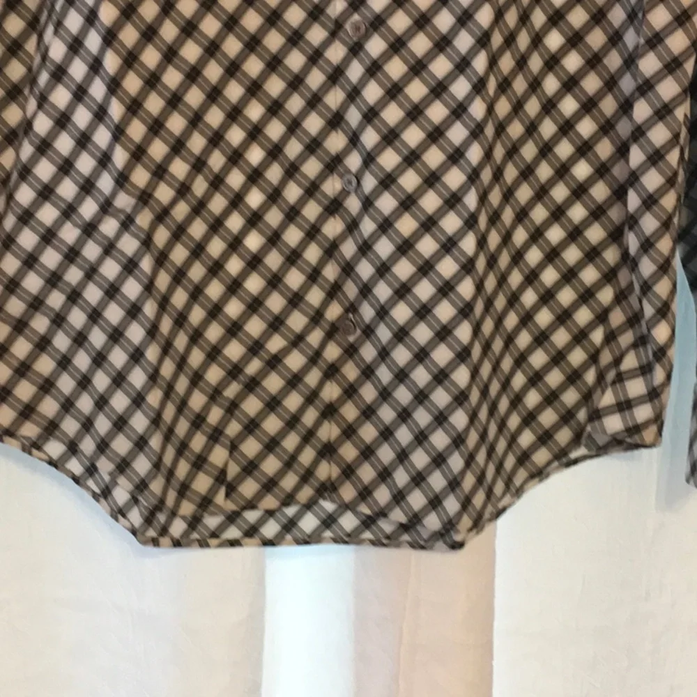 Banana Republic (grey and black (L) long sleeve Men’s EUC